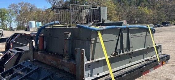 700 kW Continuous, Waukesha L7042G Natural Gas Generator Set, only 1,199 hours!, 480Y / 277 Volts, 1,200 RPM, Radiator