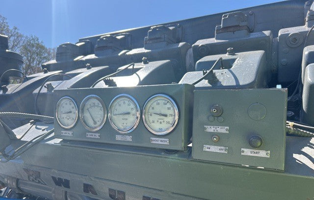 700 kW Continuous, Waukesha L7042G Natural Gas Generator Set, only 1,199 hours!, 480Y / 277 Volts, 1,200 RPM, Radiator