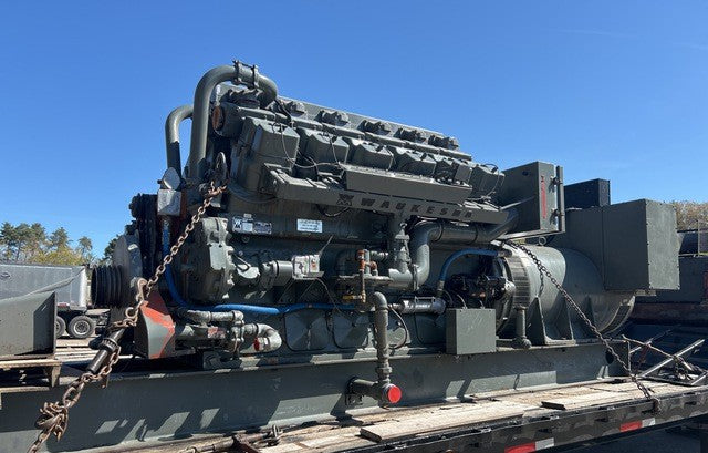 700 kW Continuous, Waukesha L7042G Natural Gas Generator Set, only 1,199 hours!, 480Y / 277 Volts, 1,200 RPM, Radiator