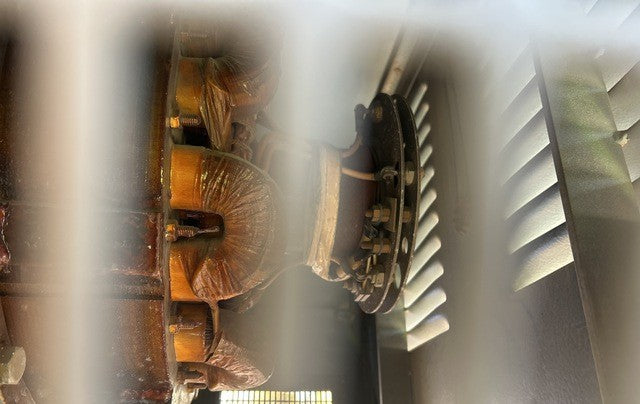 700 kW Continuous, Waukesha L7042G Natural Gas Generator Set, only 1,199 hours!, 480Y / 277 Volts, 1,200 RPM, Radiator
